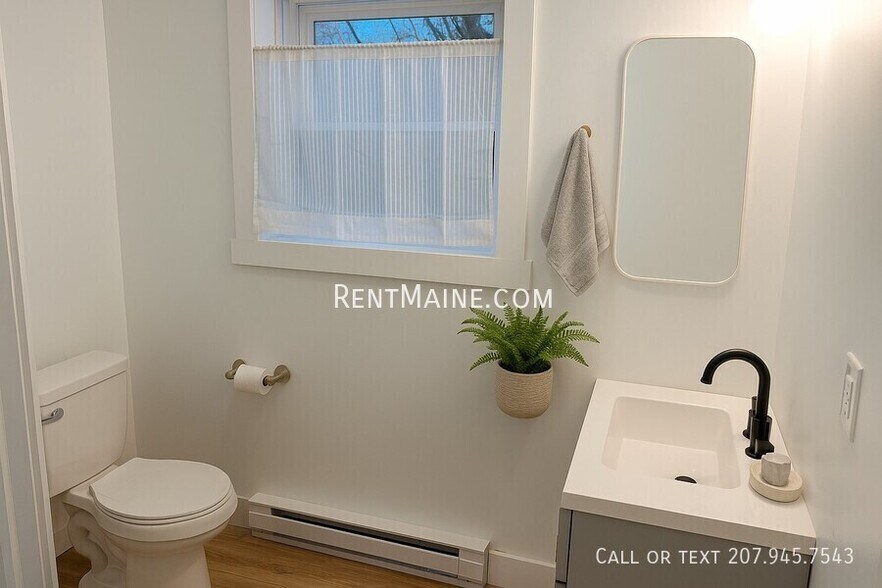 Building Photo - 167 Kennebec Rd