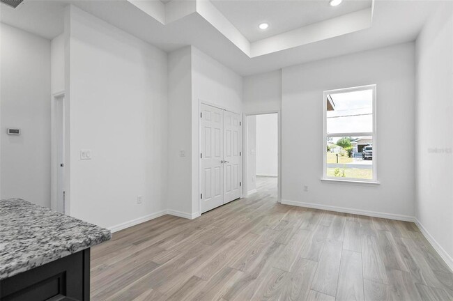 Building Photo - 31 Louvet Ln