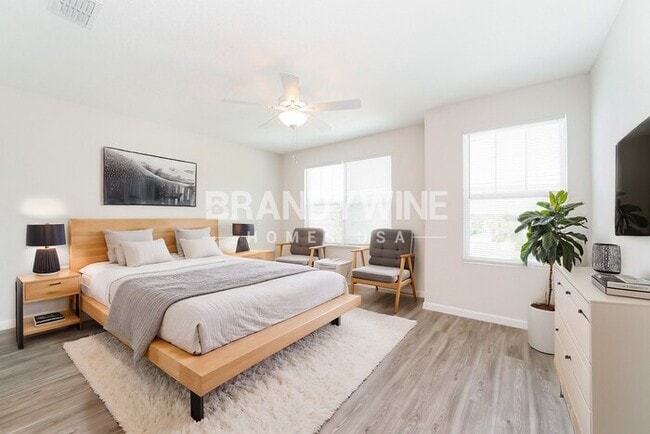 Building Photo - NEW LEASING SPECIAL: 1 MONTH CREDIT! 4BED ...