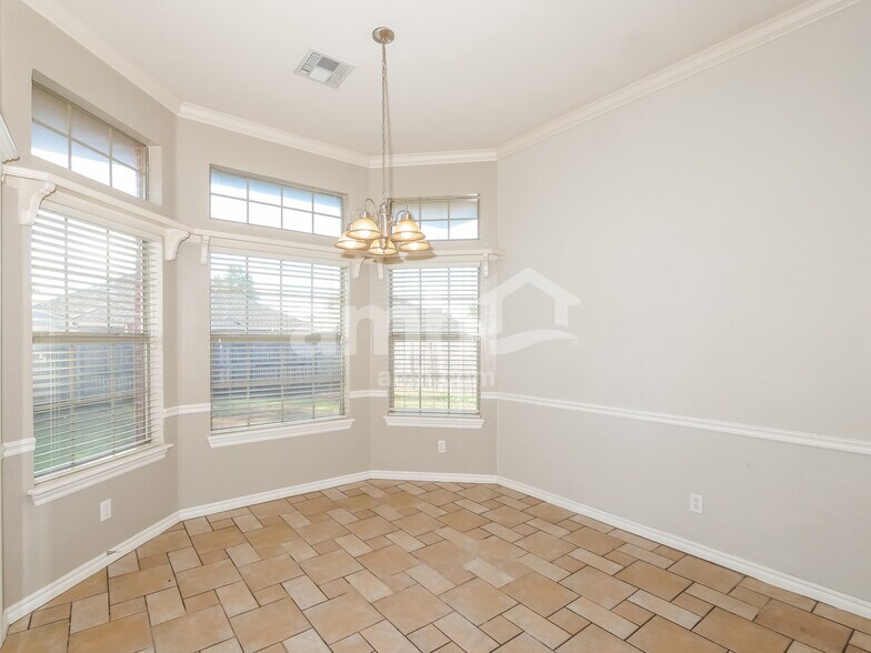 Building Photo - 17533 Zinc Dr