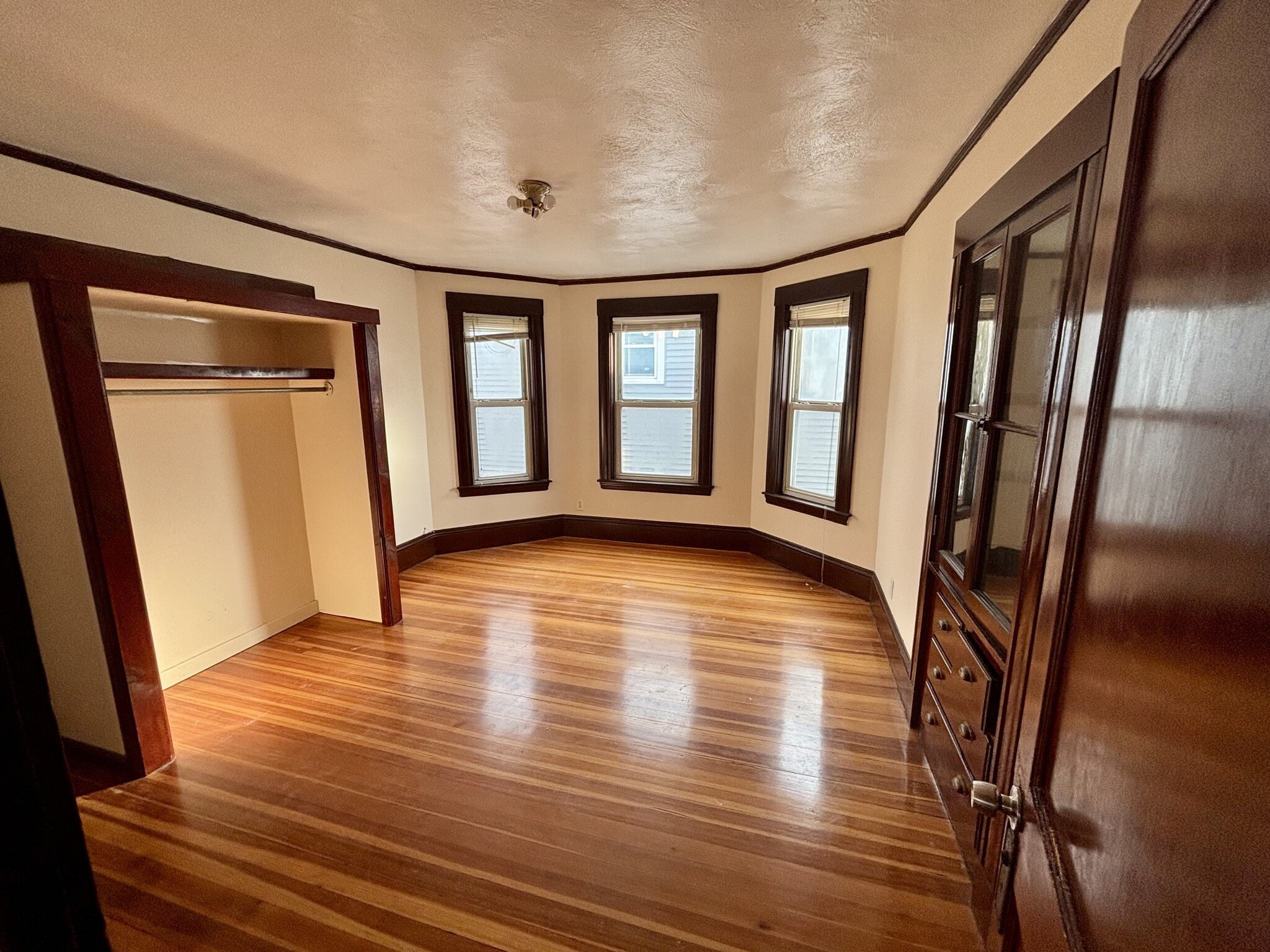 Building Photo - 18 Vermont Ave