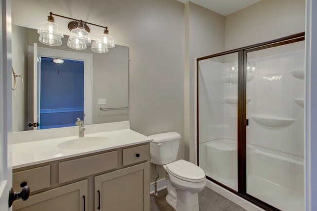 Building Photo - 796 Long Ln