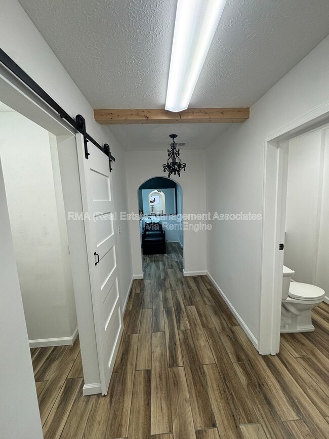 Building Photo - 1731 Newnan Rd