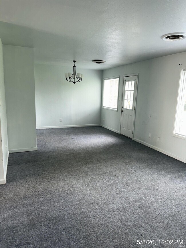 Building Photo - 39042 Edwards Ct
