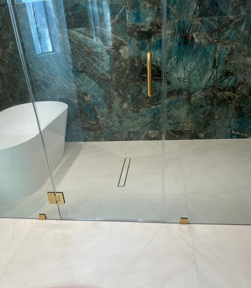 Building Photo - 454 S Clark Dr