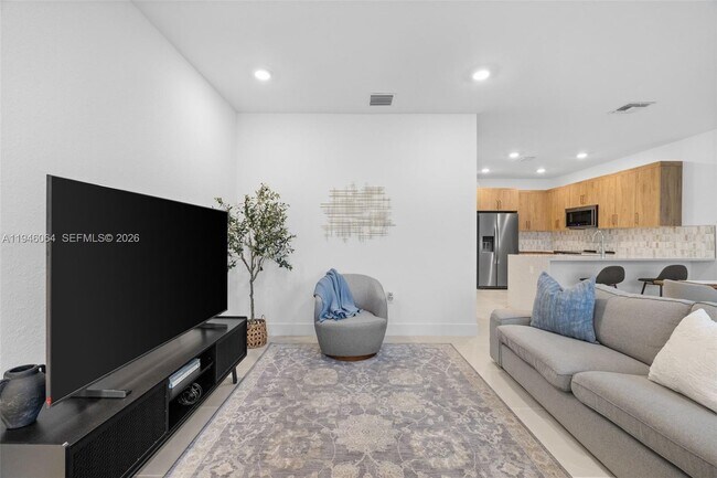 Building Photo - 131 SW 171st Terrace