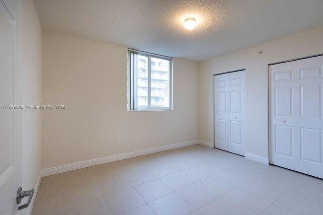 Building Photo - 2350 SW 27th Ave