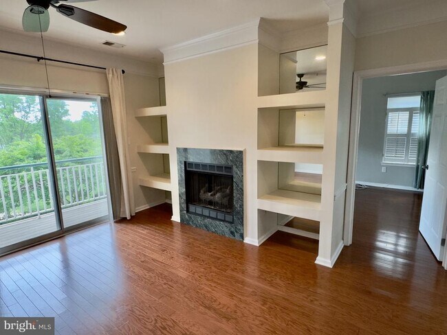 Building Photo - 6553 Grange Ln