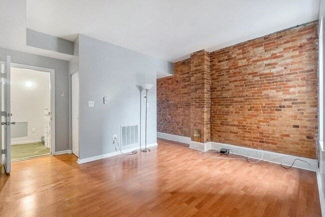 Building Photo - 22 W 25th St