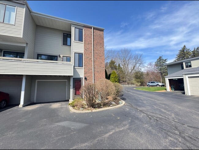 Primary Photo - 6225 Acropolis Dr SE