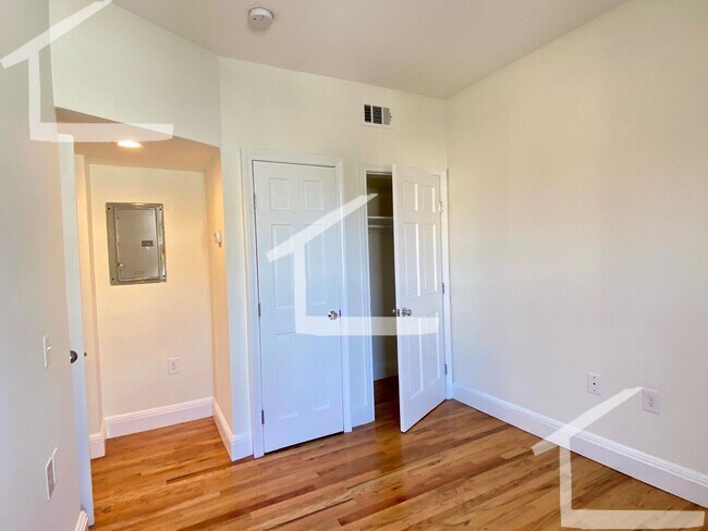 Building Photo - Spacious 2BR Allston Listing!