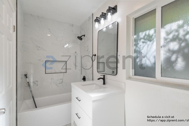 Building Photo - 14927 Jerries Dr