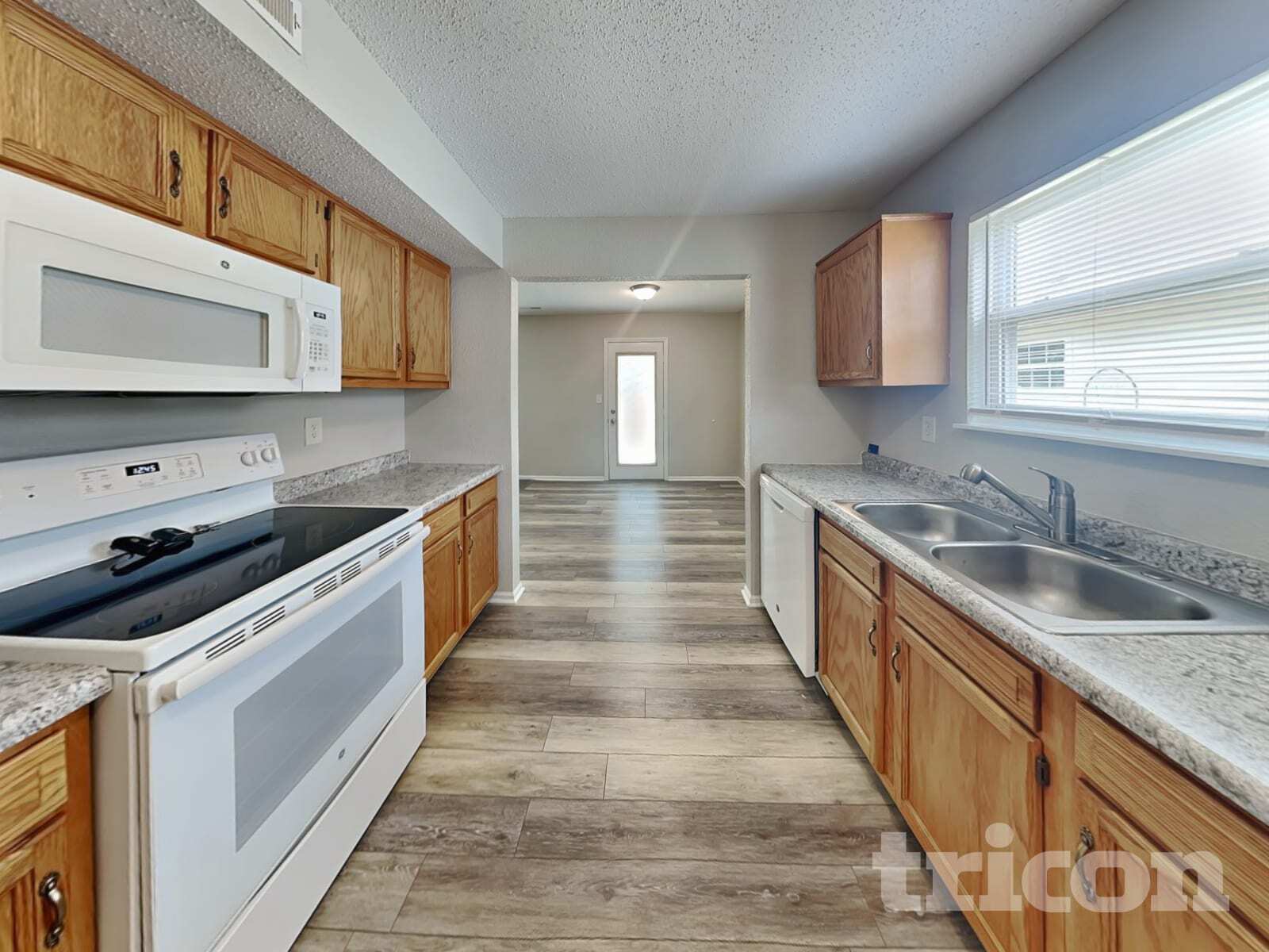 Building Photo - 1726 Farm Meadow Dr