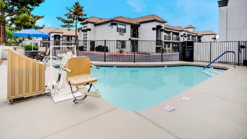 Building Photo - 4909 S Wendler Dr