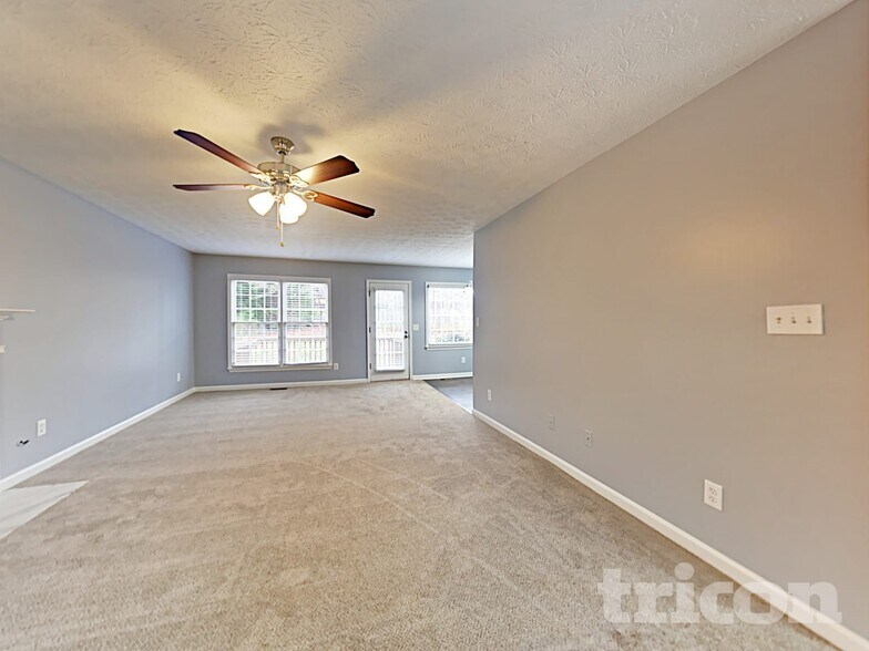 Building Photo - 313 Willow Bend Dr