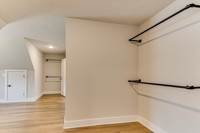 Building Photo - 419 Barrow Ln