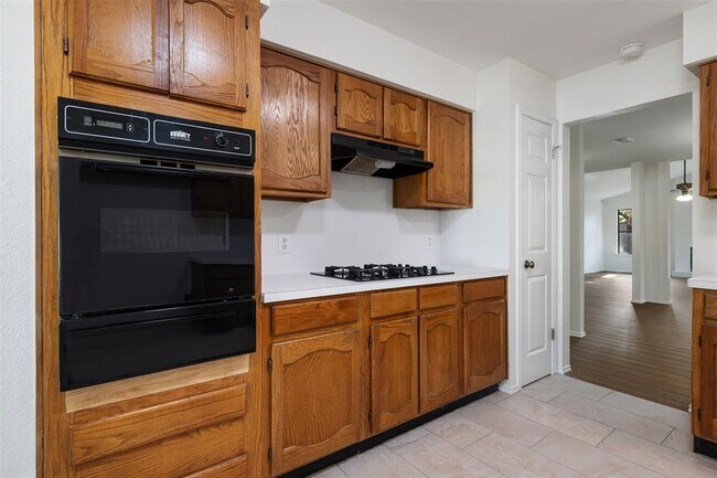 Building Photo - 11464 Bristle Oak Trail