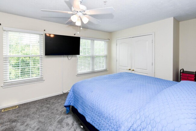 Building Photo - 1401 Deep Gorge Ct