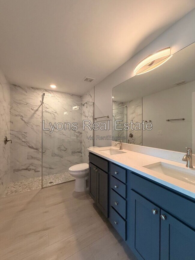 Building Photo - 231 SW 47th Terrace