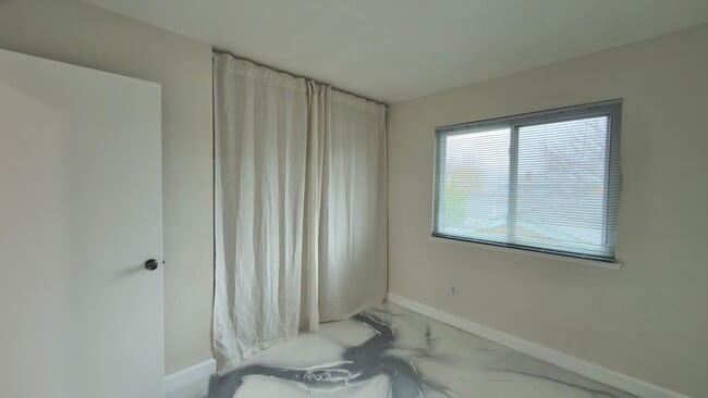 Building Photo - 4 Bedroom | 2.5 Bathroom | Single Family Home in Rosemont Available Now