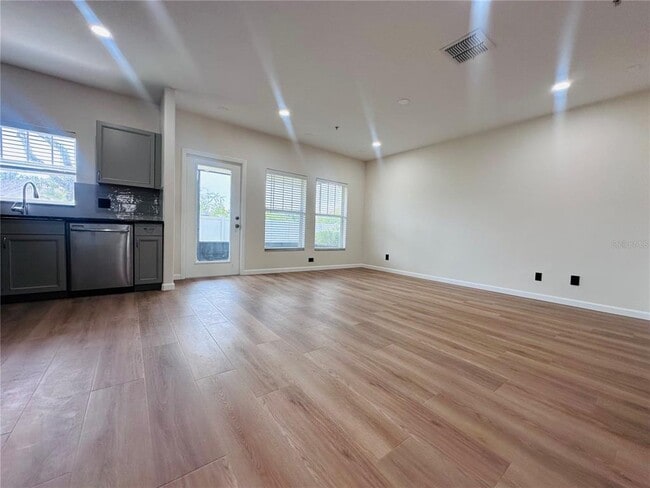 Building Photo - 2072 Cypress Bay Blvd