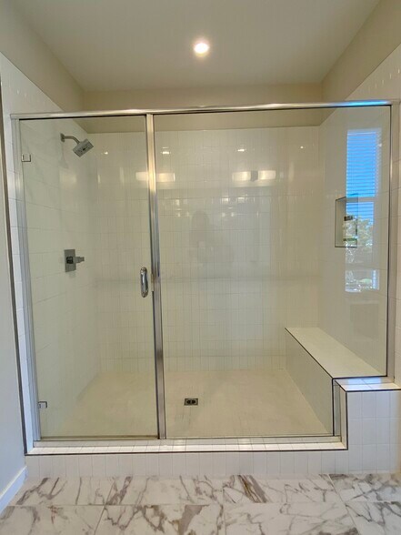 Building Photo - 101 Schick