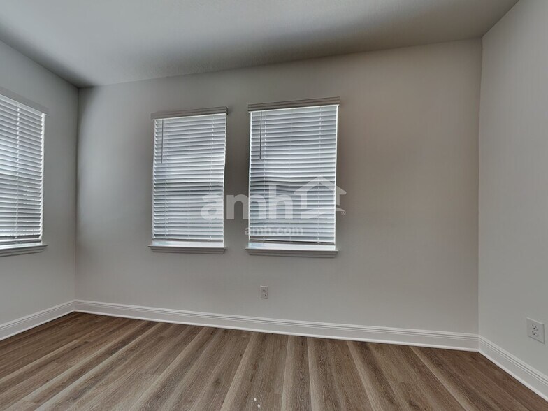 Building Photo - 6592 Atlantic Bch Ave