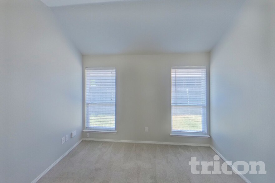 Building Photo - 1713 Meadowlark Lane Royse City TX