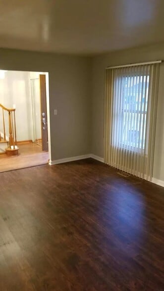 Building Photo - 1628 Sheffield Dr