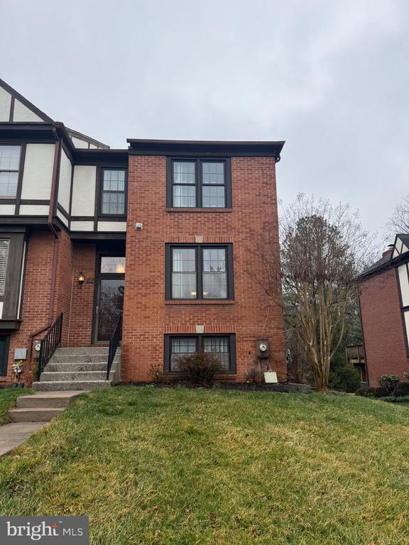 Building Photo - 52 Faraday Dr