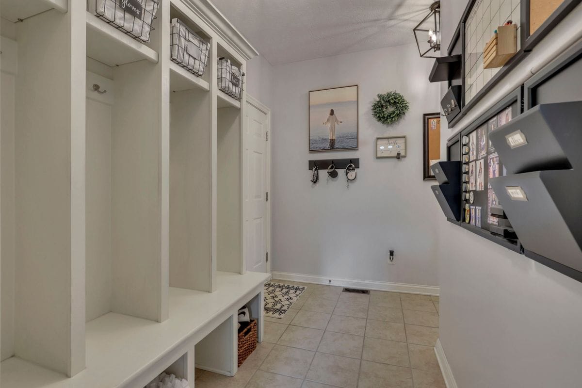 Building Photo - 7097 Pleasant Colony Cir