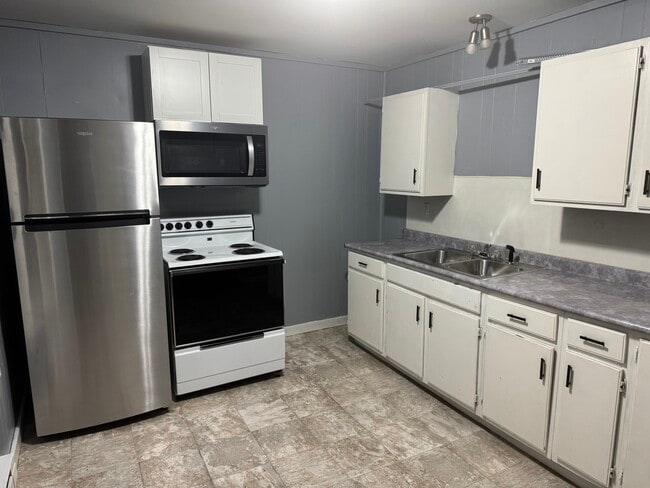 Building Photo - 343 S Shelby St