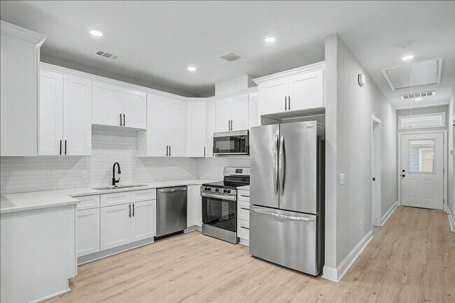 Building Photo - 3 bedroom recently built - $250 gift card special