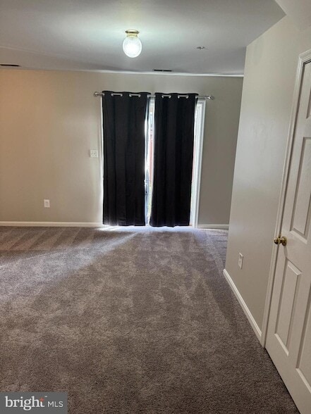 Building Photo - 113 Pinecove Ct