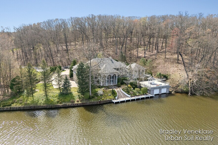 Building Photo - 7635 Sandy Hollow Ln SE