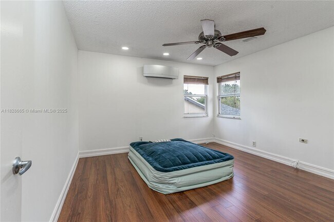 Building Photo - 5452 SW 88th Terrace