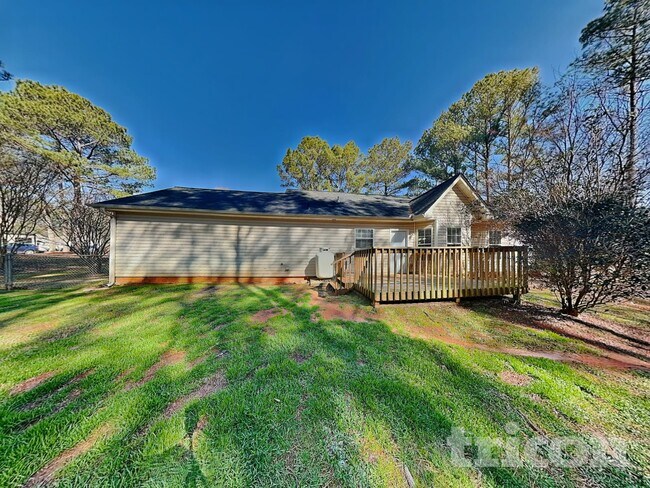 Building Photo - 210 Baxter Ln