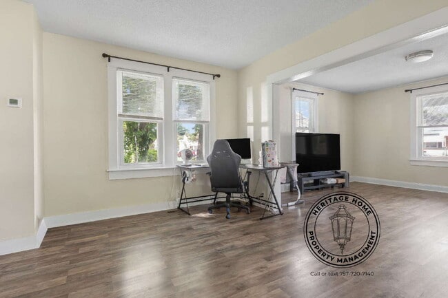 Building Photo - 1058 Mapole Ave