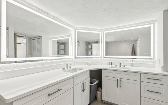 Building Photo - 3003 S Atlantic Ave