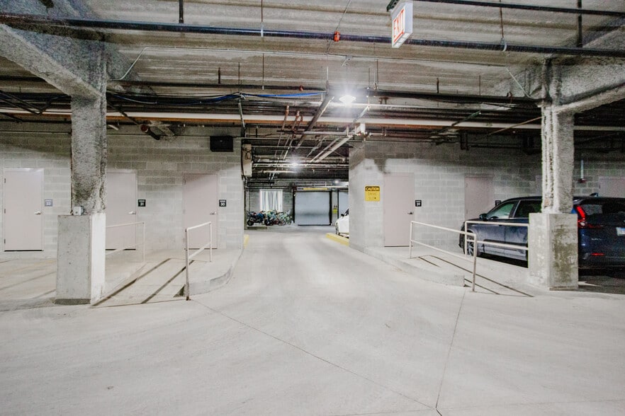 Building Photo - 3630 N Harlem Ave