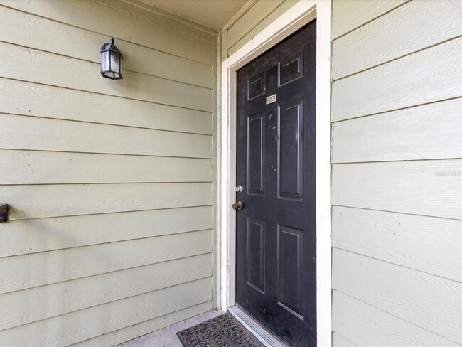 Building Photo - 2550 N Alafaya Trail