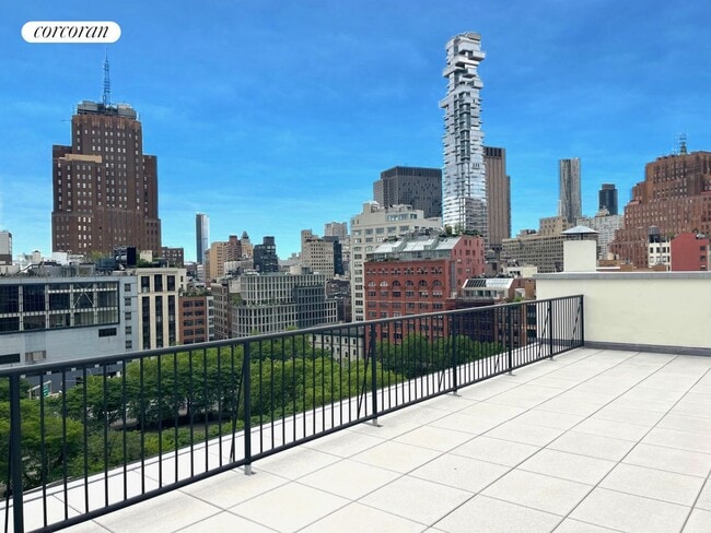 Building Photo - 161 Hudson St