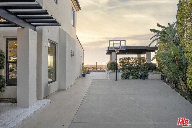 Building Photo - 20124 Piccadilly Ln