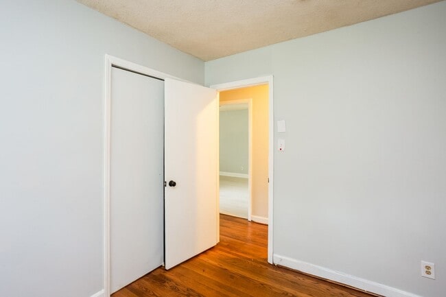 Building Photo - 4809 Thornwood Rd