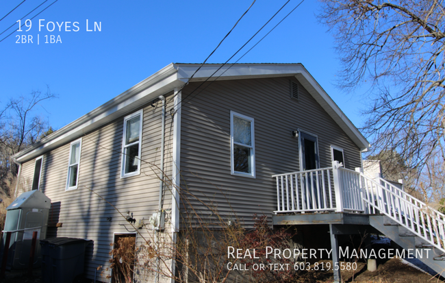 Building Photo - Cozy and Quaint 2 BD Kittery Point Cottage!