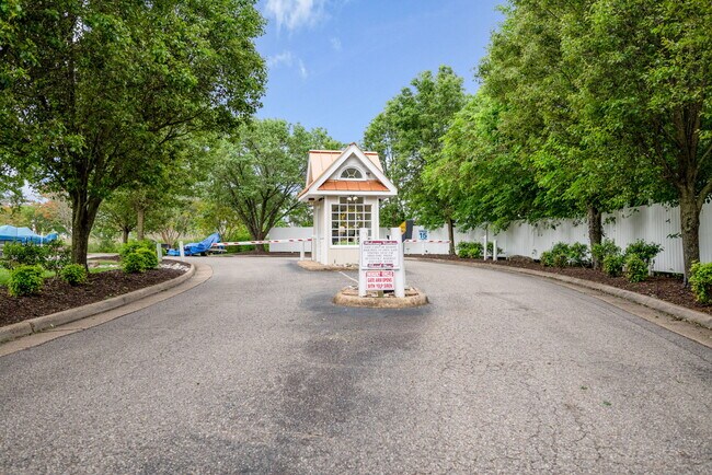 Building Photo - 205 Dockside Dr