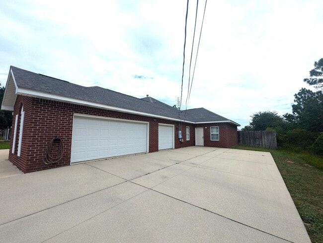 Building Photo - 1920 Morella St