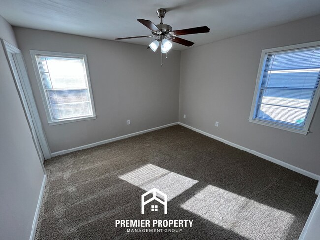 Building Photo - 211 Burwood Dr