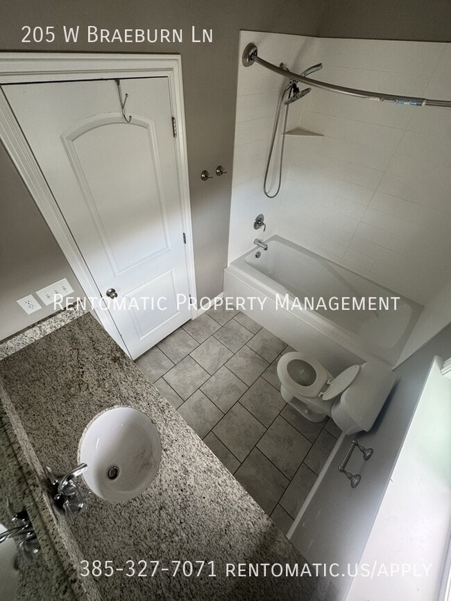 Building Photo - 205 Braeburn Ln