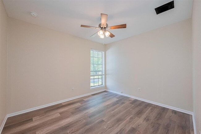 Building Photo - 2762 Foliage Green Dr